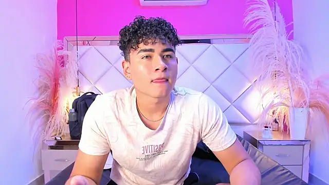 Bastixvontade online show from April 8, 9:15 pm