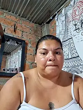 Snapshot of Juli_Powl chatting on February 12, 11:11 pm Juli Powl online show from February 12, 11:11 pm