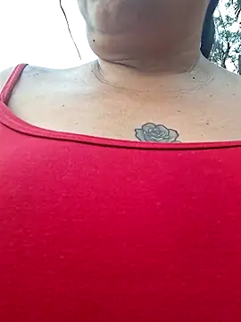 Snapshot of Juli_Powl chatting on February 13, 12:12 pm Juli Powl online show from February 13, 12:12 pm