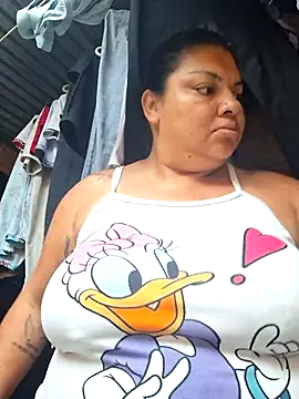 Snapshot of Juli_Powl chatting on February 15, 11:41 am Juli Powl online show from February 15, 11:41 am