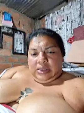 Juli Powl online show from April 5, 1:25 am