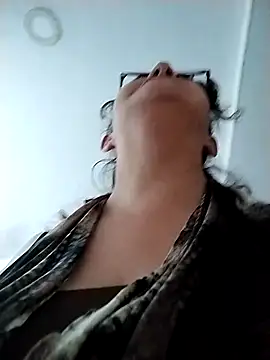  Saraqueen online show from February 28, 4:52 pm