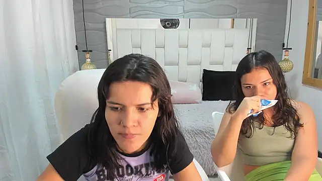 Veyra sereny online show from March 1, 8:44 pm