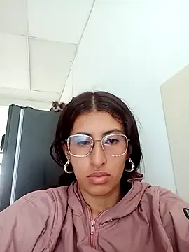 Esperanza  hot online show from February 14, 7:10 pm