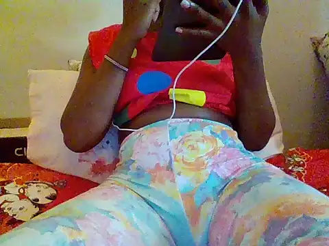 Snapshot of Lunateddy chatting on February 25, 7:34 pm Lunateddy online show from February 25, 7:34 pm