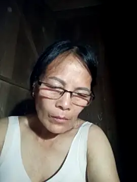 Snapshot of toyo_668 chatting on May 18, 5:41 pm toyo 668 online show from May 18, 5:41 pm