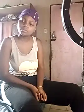 Snapshot of madgirl25 chatting on February 25, 11:53 am madgirl25 online show from February 25, 11:53 am