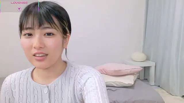 Snapshot of Somi-chan chatting on February 24, 6:55 am Somi-chan online show from February 24, 6:55 am