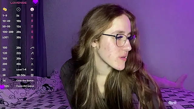 Snapshot of GloriaFoxx chatting on February 16, 2:02 pm GloriaFoxx online show from February 16, 2:02 pm