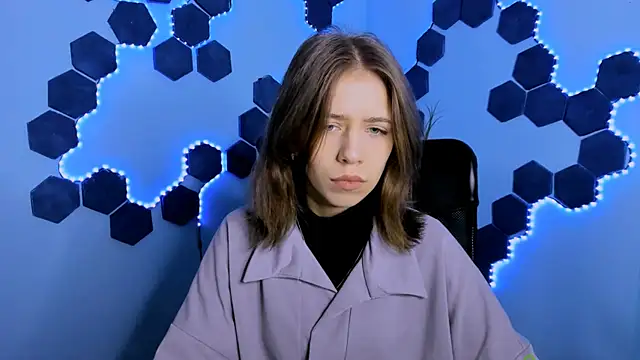 Snapshot of cleo_cool chatting on February 18, 9:38 am cleo cool online show from February 18, 9:38 am