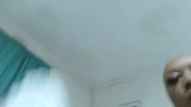 Queenxxxjesy online show from May 25, 3:18 pm