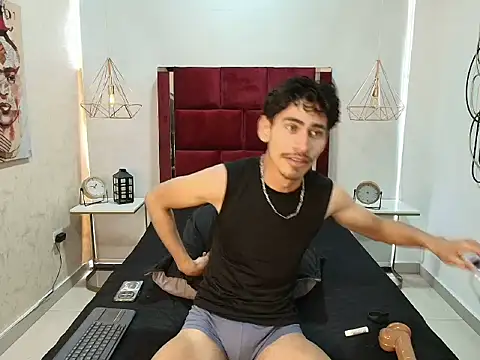 skinny jean  online show from March 31, 8:09 pm