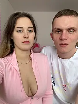 Snapshot of AlisaNikita2 chatting on February 26, 6:01 am AlisaNikita2 online show from February 26, 6:01 am