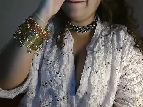 Snapshot of _MehaR_ chatting on March 1, 3:03 pm MehaR online show from March 1, 3:03 pm