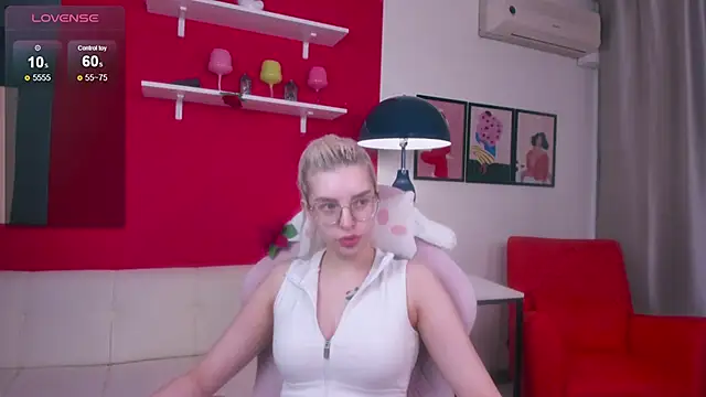 TiffanyPeachi online show from March 4, 11:16 am