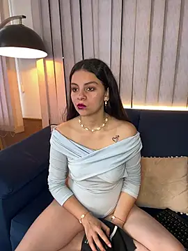 Snapshot of luisa__rosse chatting on February 23, 11:51 am luisa rosse online show from February 23, 11:51 am