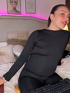 Snapshot of luisa__rosse chatting on February 27, 11:32 am luisa rosse online show from February 27, 11:32 am