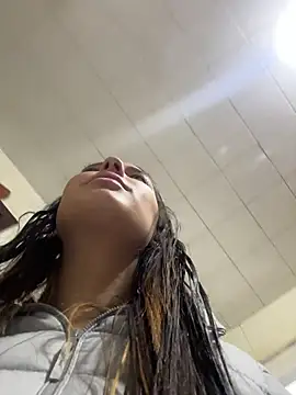 Snapshot of Lucyfer_fire chatting on February 27, 11:32 am Lucyfer fire online show from February 27, 11:32 am