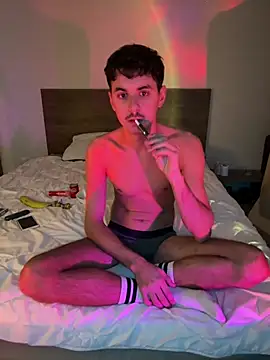 Snapshot of fabianmyst chatting on February 18, 5:09 pm fabianmyst online show from February 18, 5:09 pm