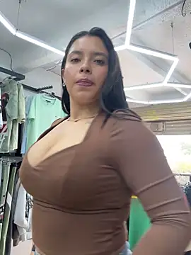 Miss Bella Flame online show from April 13, 5:18 pm