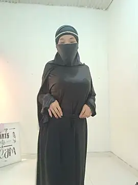 aminaa  online show from July 1, 2:18 pm