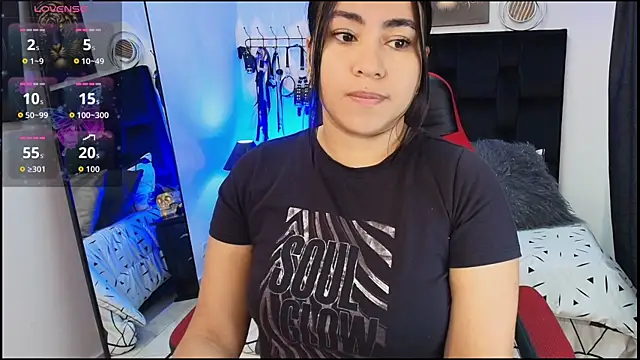 Liu wen  online show from April 17, 12:30 pm