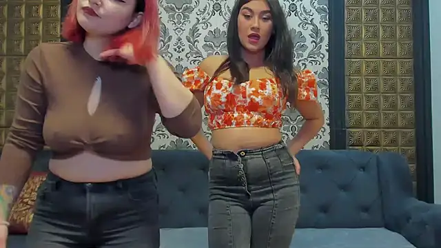 Snapshot of Curlzx chatting on March 2, 5:19 am Curlzx online show from March 2, 5:19 am