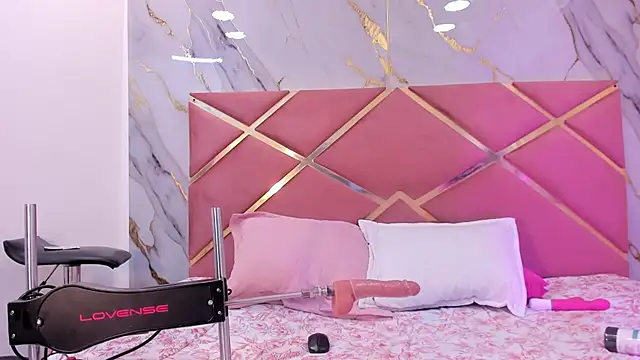 Lilith Kramston online show from April 15, 12:12 pm