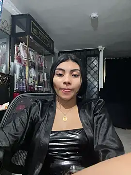 Snapshot of eimmy__skinny chatting on April 18, 7:12 am eimmy skinny online show from April 18, 7:12 am