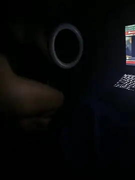 Snapshot of obsidian_paws chatting on February 14, 3:03 am obsidian paws online show from February 14, 3:03 am