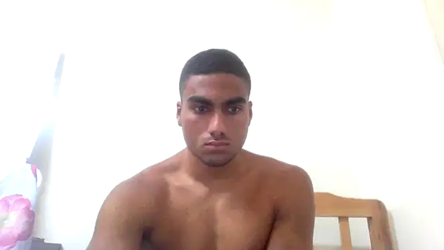 Snapshot of paulobonaventuree chatting on February 17, 7:09 pm paulobonaventuree online show from February 17, 7:09 pm