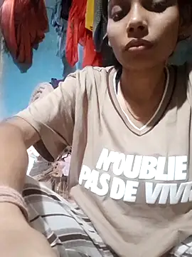 Horny Girl VIP online show from April 18, 10:52 am