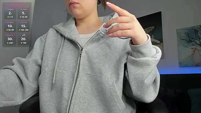 Snapshot of me1issa_sss chatting on February 17, 1:02 am me1issa sss online show from February 17, 1:02 am