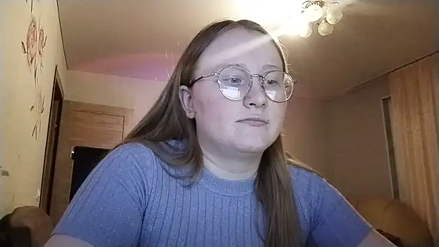 AnikaLipps online show from April 13, 11:21 pm