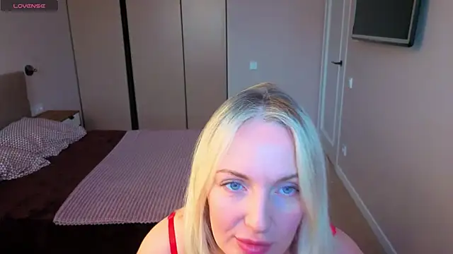 MonikaFoxys online show from February 25, 4:00 am