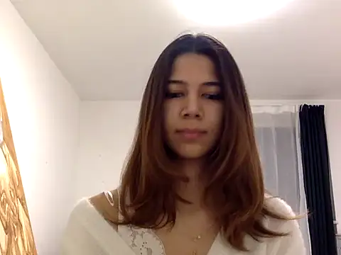 KiraVixenSweet online show from February 15, 4:58 pm