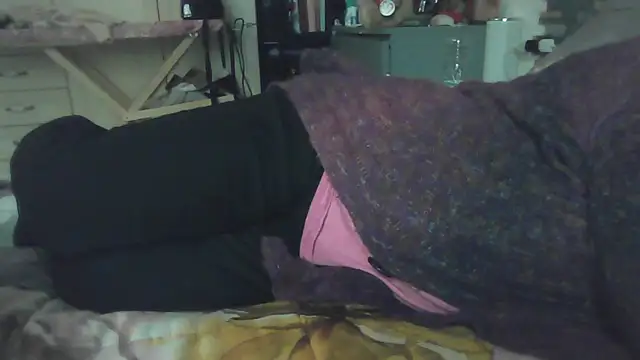 Snapshot of luanahot1 chatting on February 24, 1:31 pm luanahot1 online show from February 24, 1:31 pm