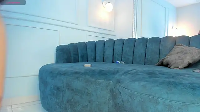 Zafiro21  online show from April 17, 7:28 pm