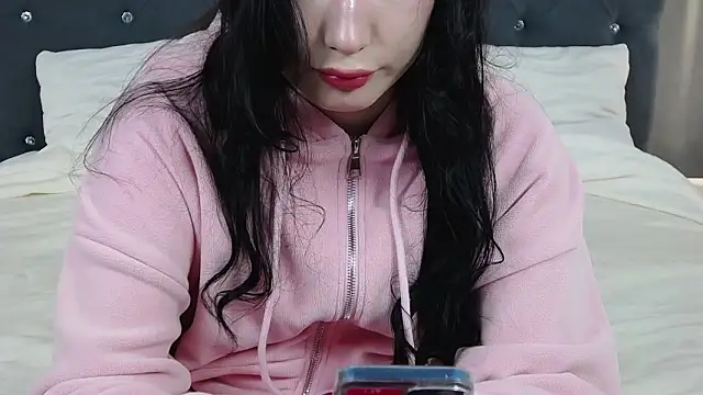 VikkyVonn online show from March 9, 12:42 pm