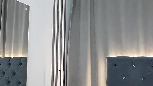 Snapshot of VikkyVonn chatting on April 23, 11:09 am VikkyVonn online show from April 23, 11:09 am