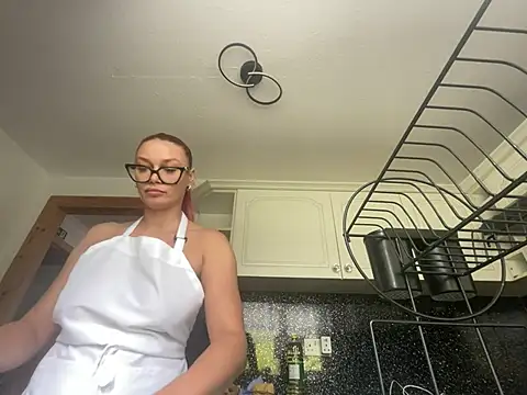 Snapshot of FoxyValentine chatting on July 3, 1:39 pm FoxyValentine online show from July 3, 1:39 pm