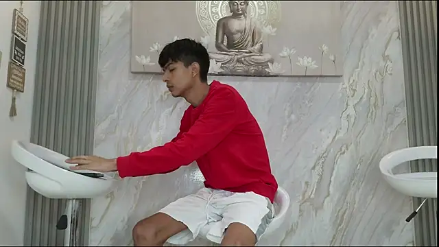 KITTY BOSH online show from April 15, 1:18 pm