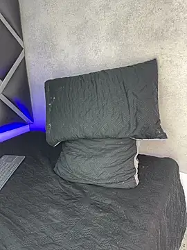 Lucian-greyy online show from February 20, 3:14 am