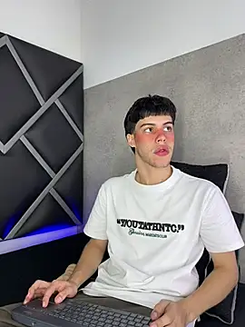 Lucian-greyy online show from February 27, 4:12 am