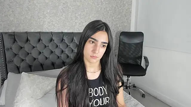 Anika H online show from May 29, 12:36 pm