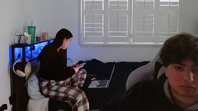 Snapshot of yourmila1 chatting on February 22, 12:01 am yourmila1 online show from February 22, 12:01 am