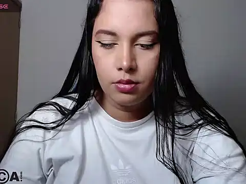 Snapshot of venus__24 chatting on July 6, 1:35 am venus 24 online show from July 6, 1:35 am