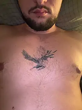 Snapshot of derallerechte001 chatting on February 17, 9:17 am derallerechte001 online show from February 17, 9:17 am