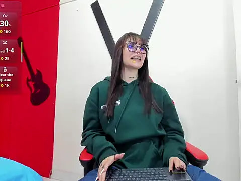 Snapshot of Daniella_Wildx chatting on February 24, 9:02 pm Daniella Wildx online show from February 24, 9:02 pm