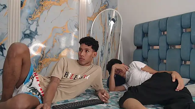 GREEN BOYS online show from April 14, 7:31 pm